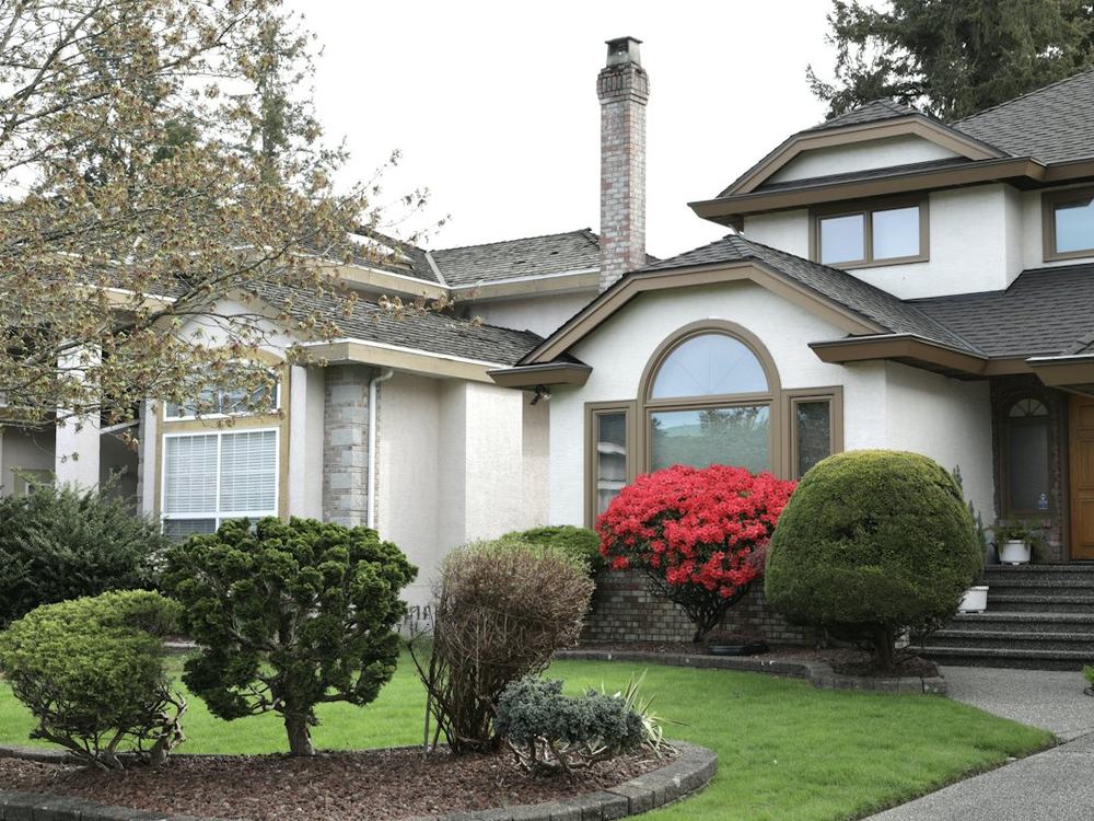 Formal front entry, Horn Lake